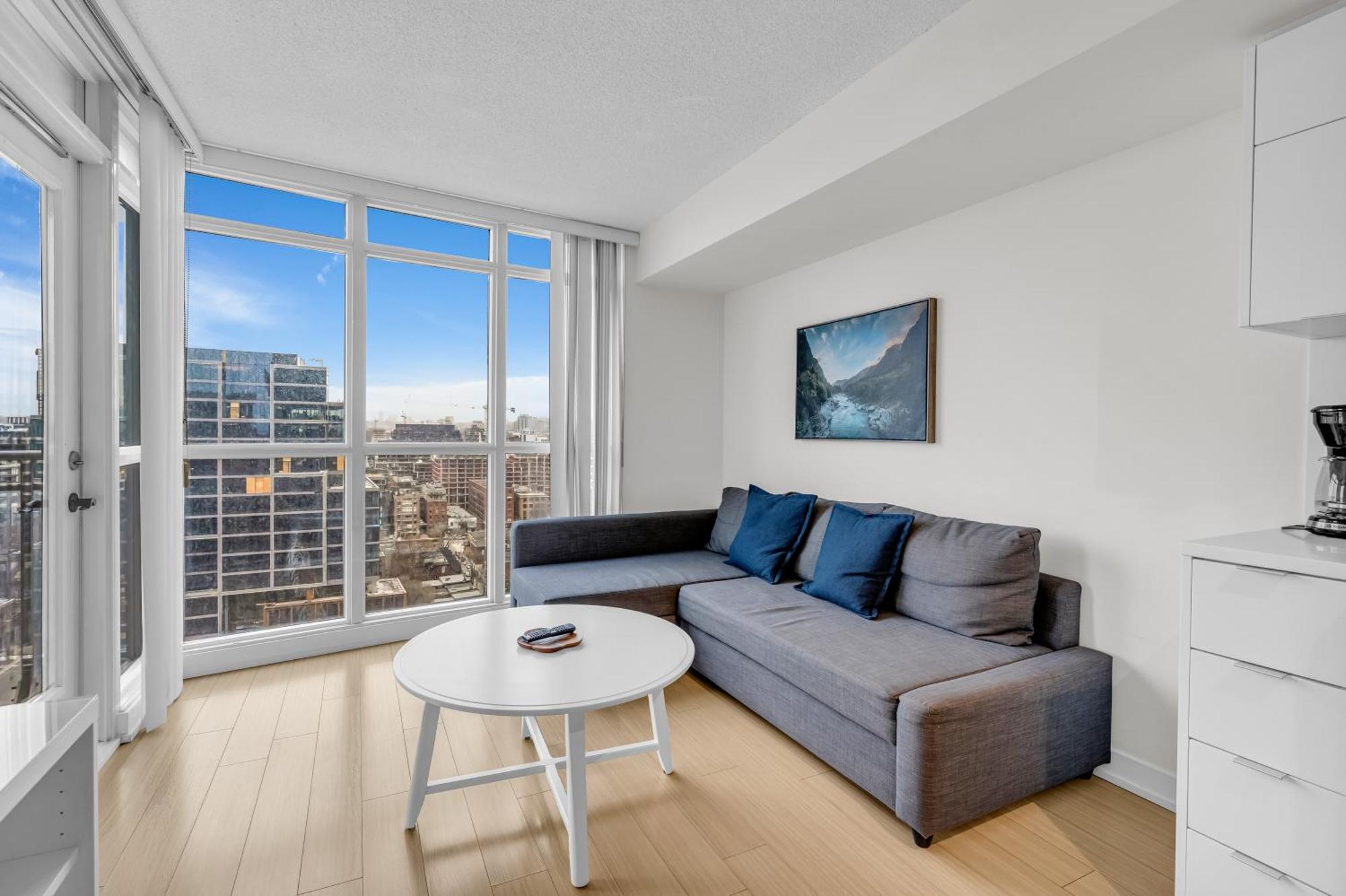 City Downtown Suites Toronto Exterior photo